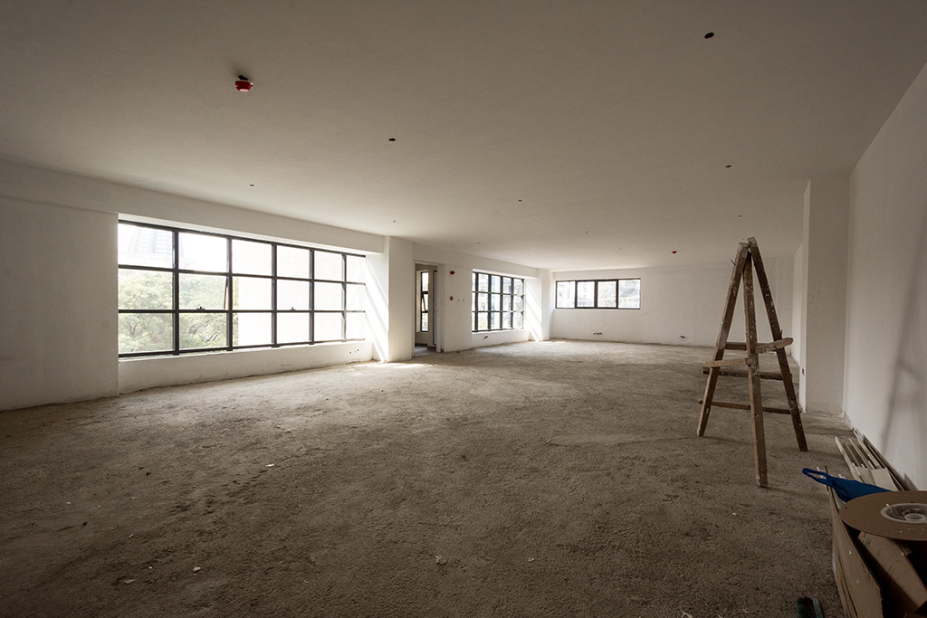 1-Bare-space-before-interior-design-works