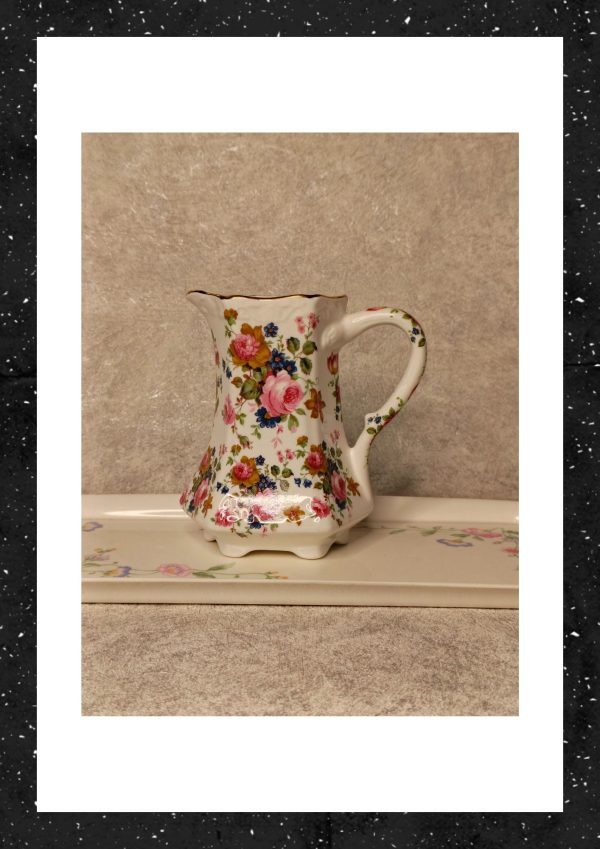 English bone china porcelain pot