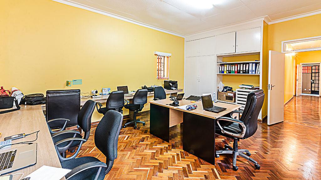Film-Crew-Africa-Work-Stations